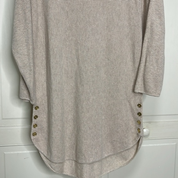 Michael Kors Womens Sweater Dress Sz L Tan Long Sleeve Hi Low Hem Button Detail - Picture 3 of 9